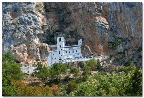 El Monasterio de Ostrog, tesoro de Montenegro El Monasterio de Ostrog, tesoro de Montenegro
