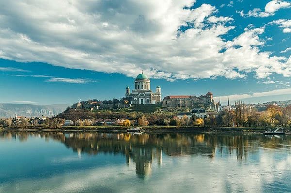 Basílica en Esztergom - curva del Danubio