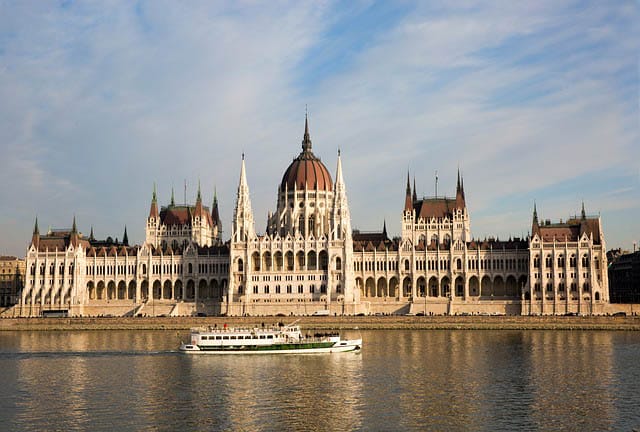 Budapest, vista del Parlamento
