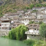 Berat, ciudad de las mil ventanas en Albania