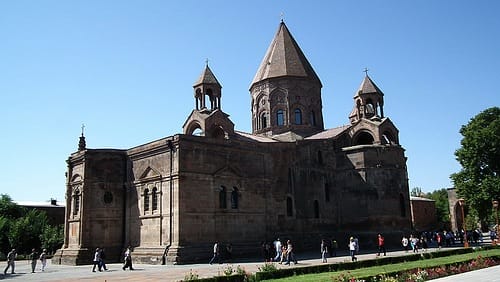 Echmiadzin, centro de la Iglesia Armenia