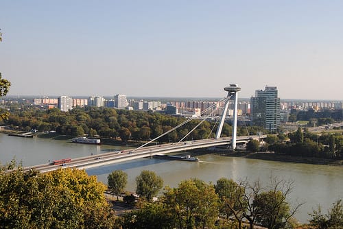 El Puente Nuevo sobre el Danubio El Puente Nuevo sobre el Danubio