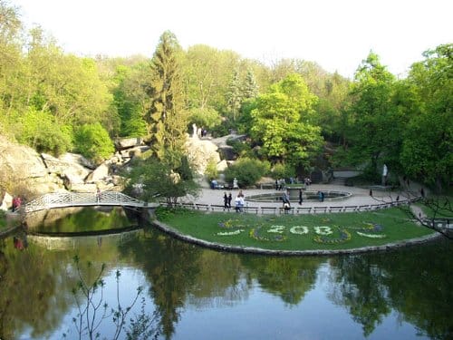 Parque Sofiyivka, paisaje hermoso en Ucrania